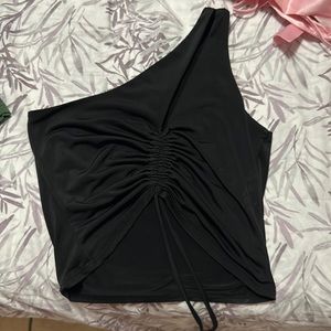 One shoulder black crop top